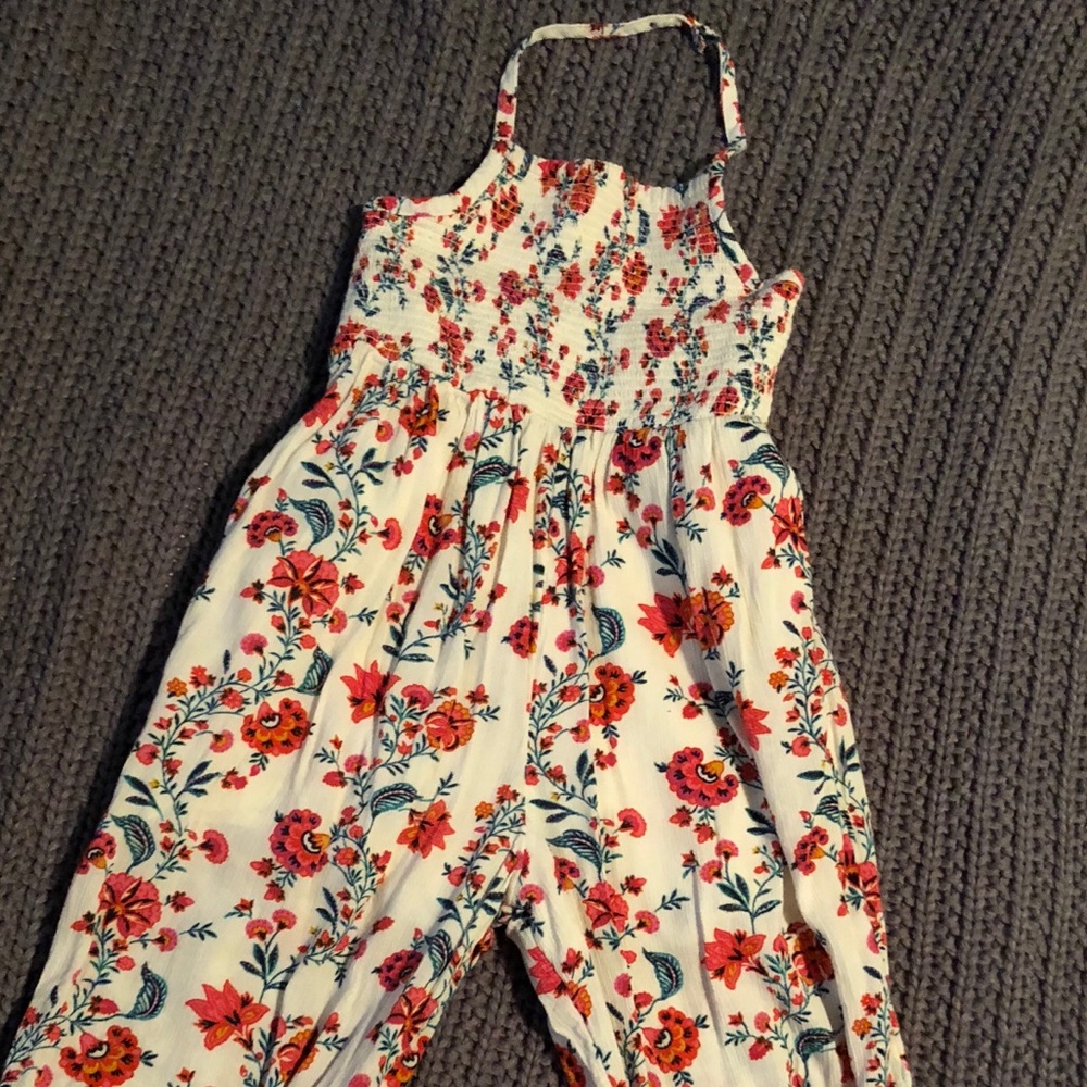 Never worn! 5T Old Navy romper!